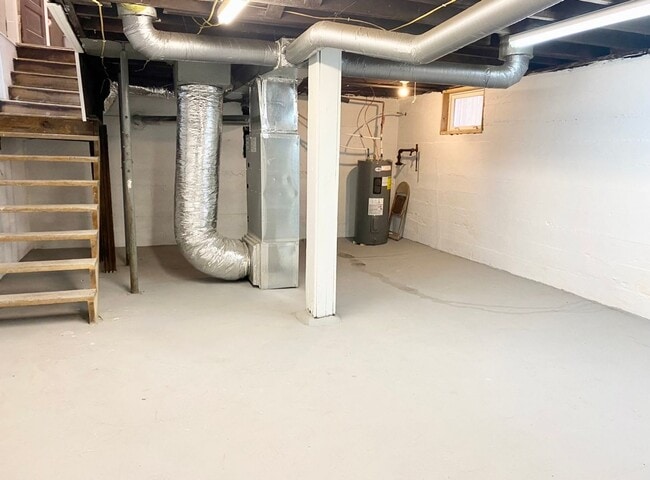 Building Photo - Stylish 2 Bedroom, 1.5 Bath Home with Vintage Charm + Modern Upgrades