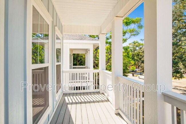 Building Photo - 1020 N D St