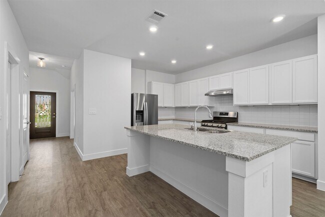 Building Photo - 906 Golden Willow Ln