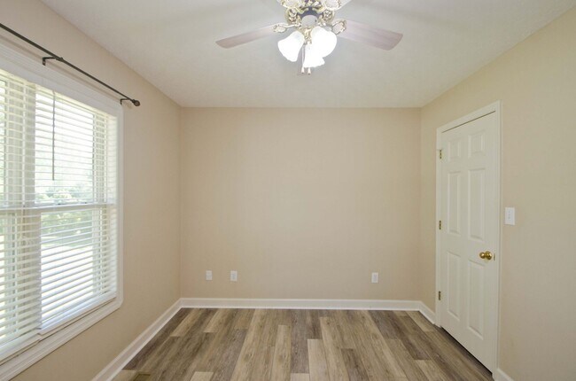 Building Photo - Lovely 3 bed 2 bath in East Limestone minutes to Athens!