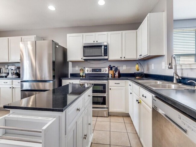 Building Photo - 8406 Beachplum Way