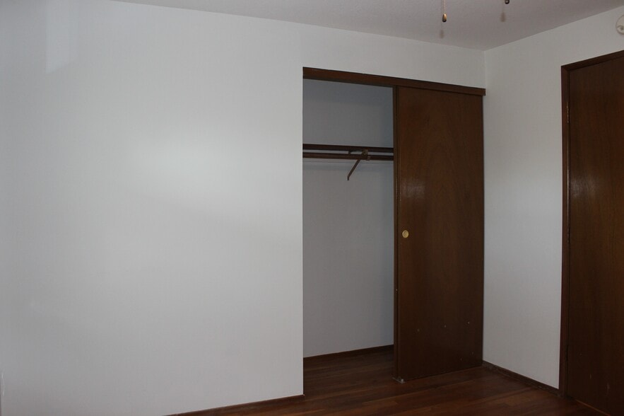 Building Photo - 9042 SW Monterey Pl