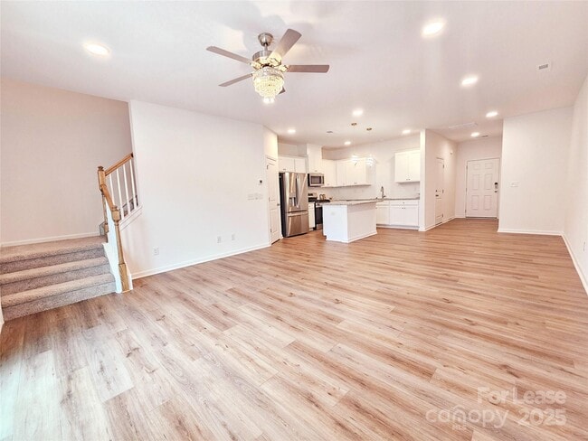 Building Photo - 2744 Yeager Dr NW