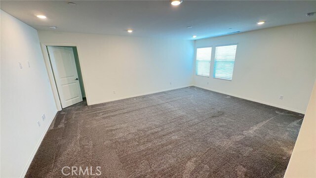 Building Photo - 27531 Mountainside St