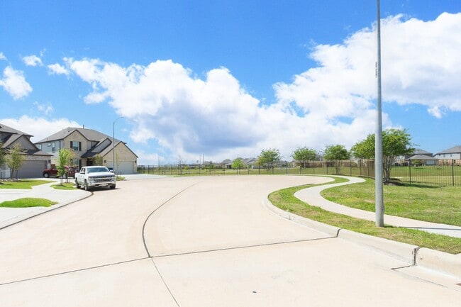 Building Photo - 13022 Mid Stocket Dr