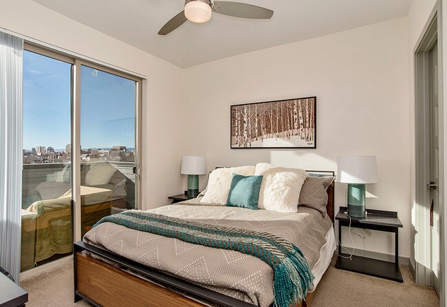 Building Photo - Boutique Apartments