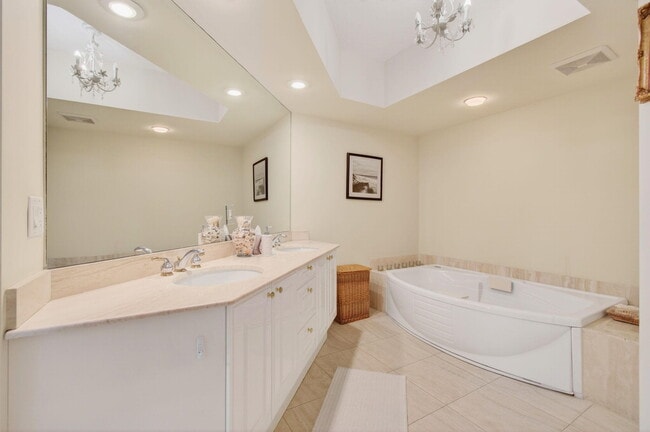 Building Photo - 3700 S Ocean Blvd