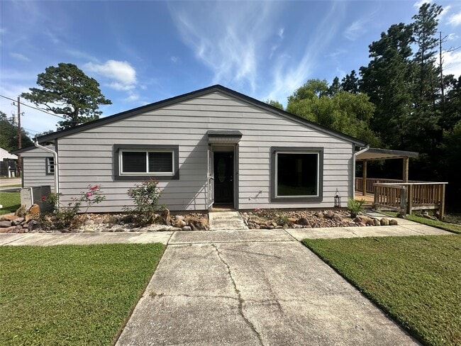Primary Photo - 12423 Woodlake Ln