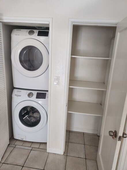 laundry - 1731 10th St