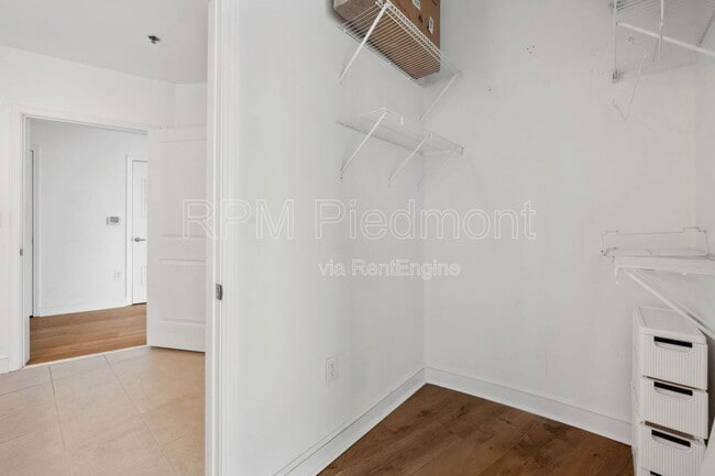 Building Photo - 44 Peachtree Pl NW