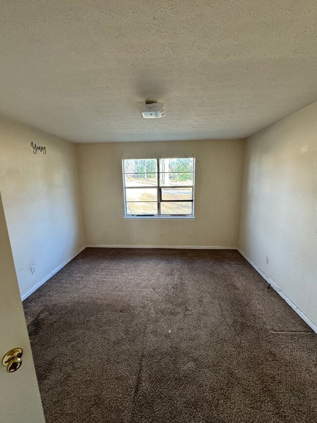 Building Photo - 128 Woodland Ave