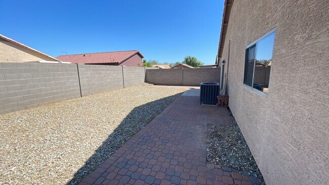 Building Photo - Cozy 3 bedroom home in Surprise!