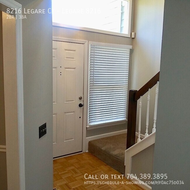 Building Photo - 8216 Legare Ct