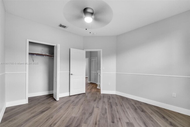 Building Photo - 6425 SW 164th Ave