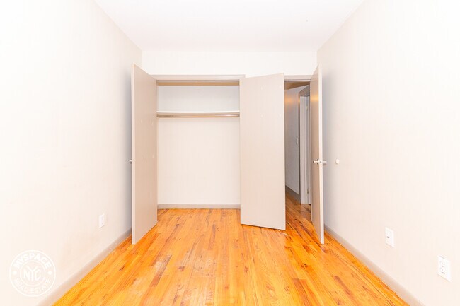 Building Photo - 966 Myrtle Ave