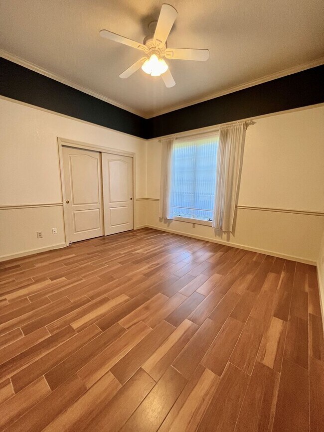 Building Photo - San Gabriel