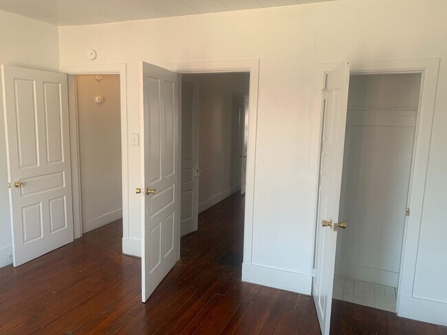Building Photo - 3 Bedroom House in the West End of York City