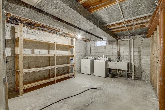 Laundry/Storage 6825 - 6825 S Juniper Dr