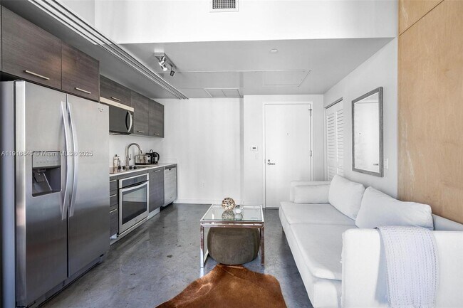 Building Photo - 151 SE 1st St