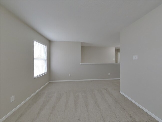 Building Photo - 16821 Greenhouse St