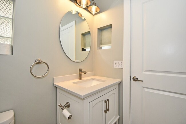 Building Photo - Colonialtown North 3BR – Prime Mills 50 Location