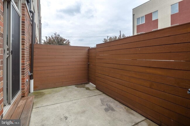 Building Photo - Northern Liberties Townhome with 2 Car Parking