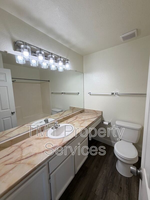 Building Photo - 8272 Kilmer Cir