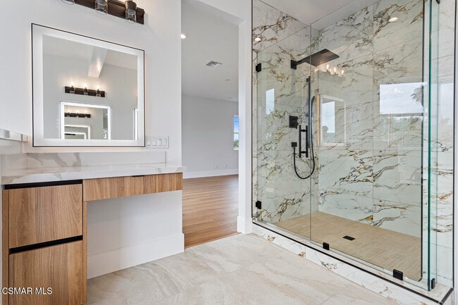 Building Photo - 295 Toyon Ct