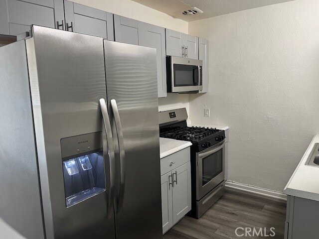 Building Photo - 36947 Melrose Dr