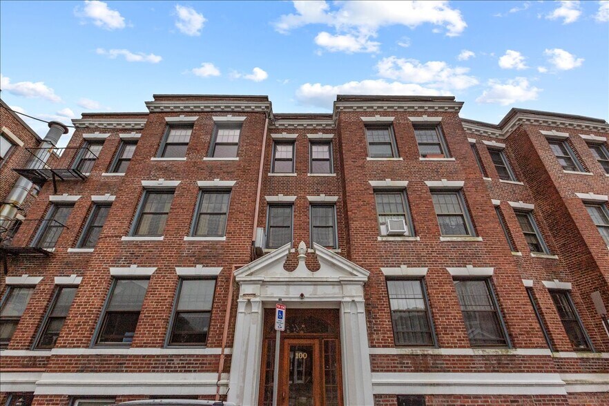 Building Photo - 100 Lanark Rd