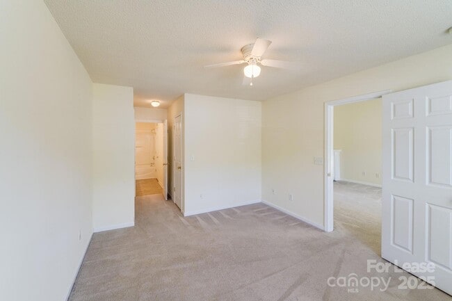 Building Photo - 17125 Greenlawn Hills Ct