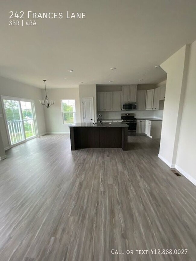 Building Photo - 3 bedroom 3.5 bath in McConnell Trails