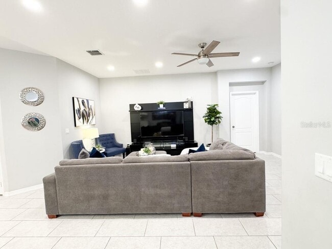 Building Photo - 1738 Farmstead Ln