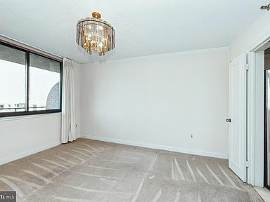 Building Photo - 4550 N Park Ave