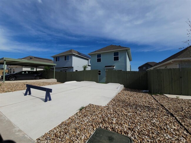 Building Photo - 17204 Adoro Dr