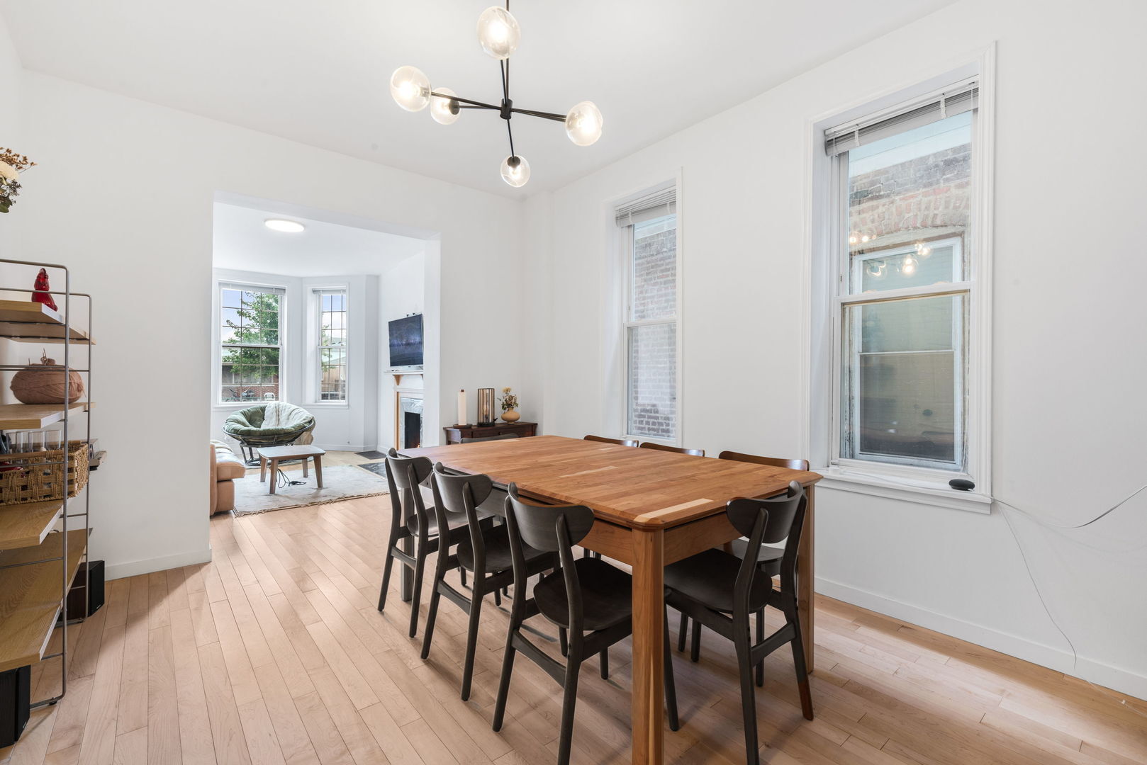 Building Photo - 512 W 37th St