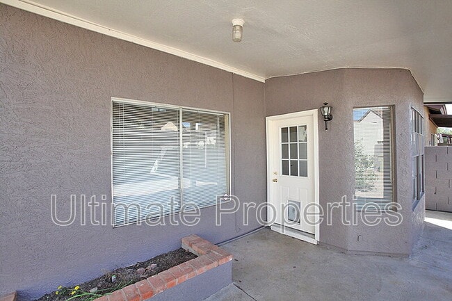 Building Photo - 6718 W Kings Ave