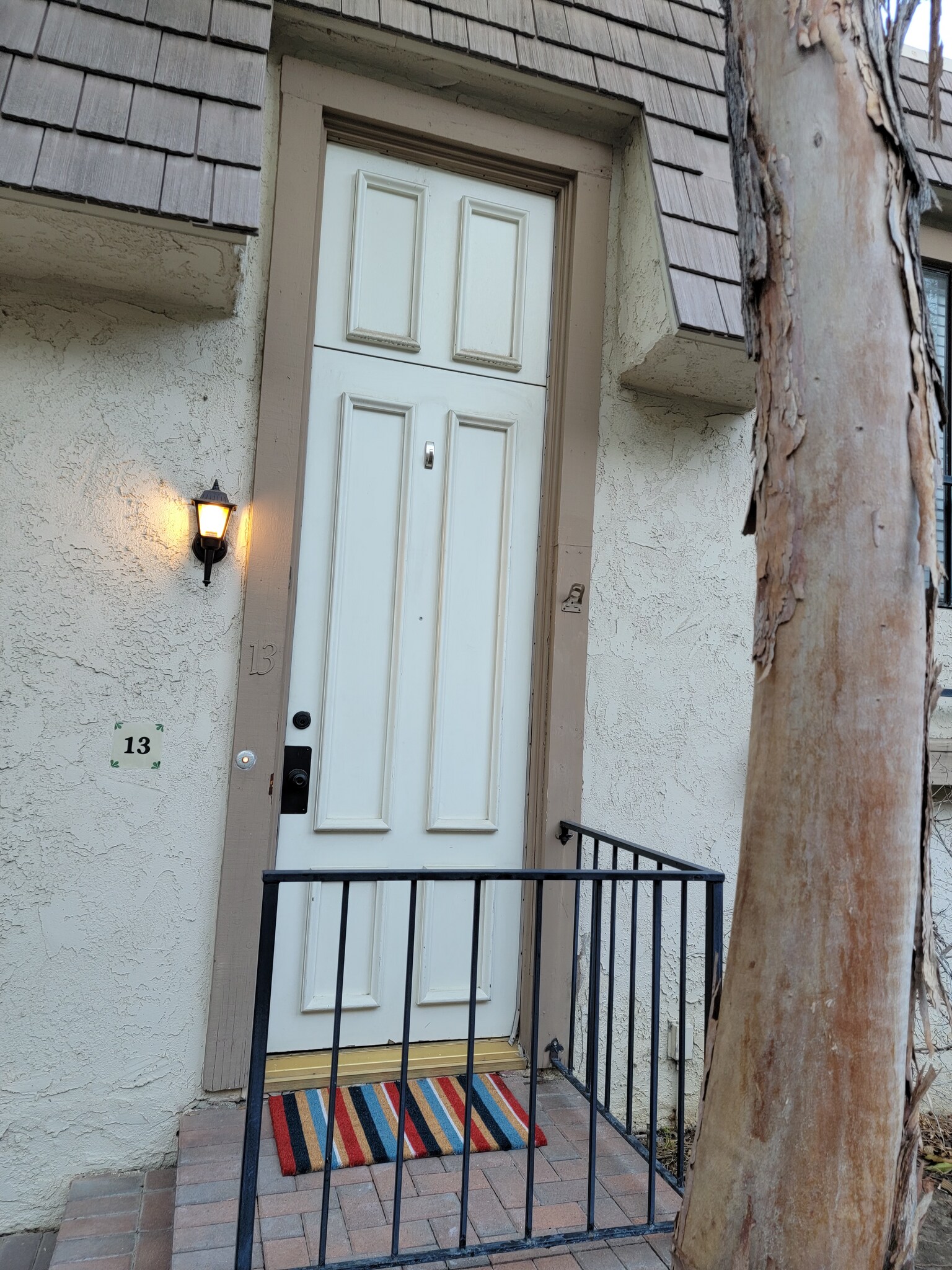 Building Photo - 6121 Shoup Ave