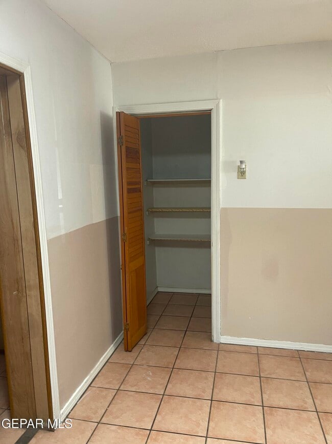 Building Photo - 252 Trinity Pl