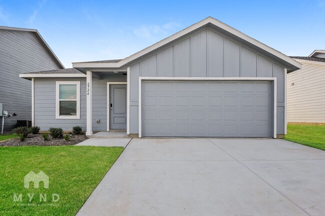 Building Photo - 2724 Mistwood Dr