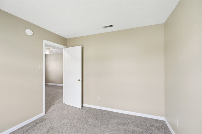 Building Photo - 2030 Orchid Bloom Ln