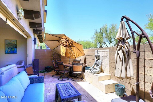 Building Photo - 7320 E Vista Bonita Dr