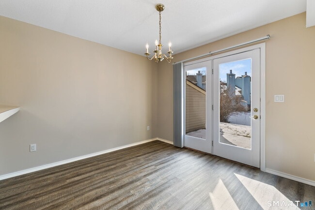 Building Photo - 68 Copper Beech Dr