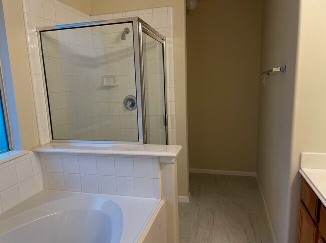 Building Photo - 6622 Portlick Dr