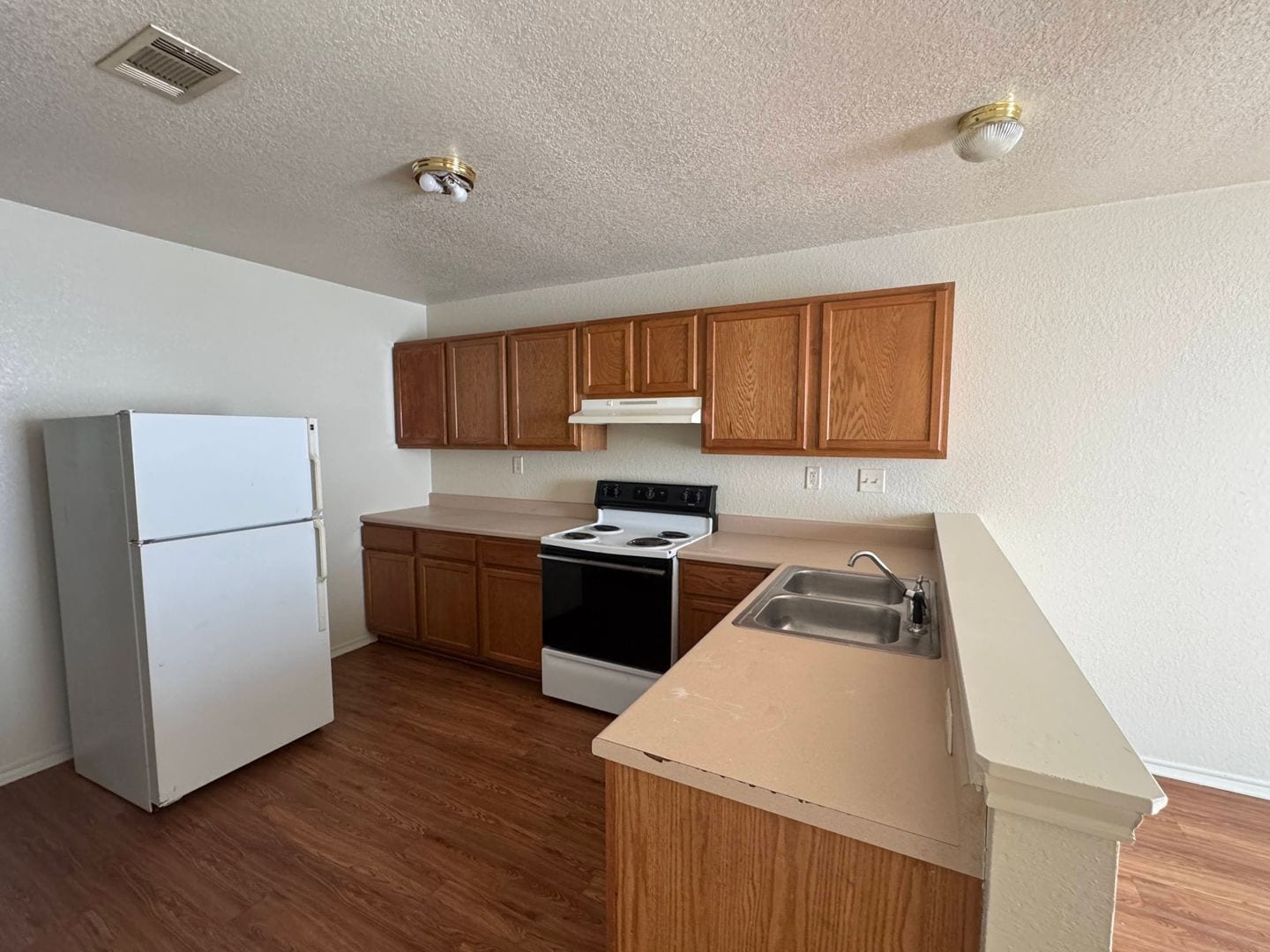 Building Photo - 2808 Cantabrian Dr