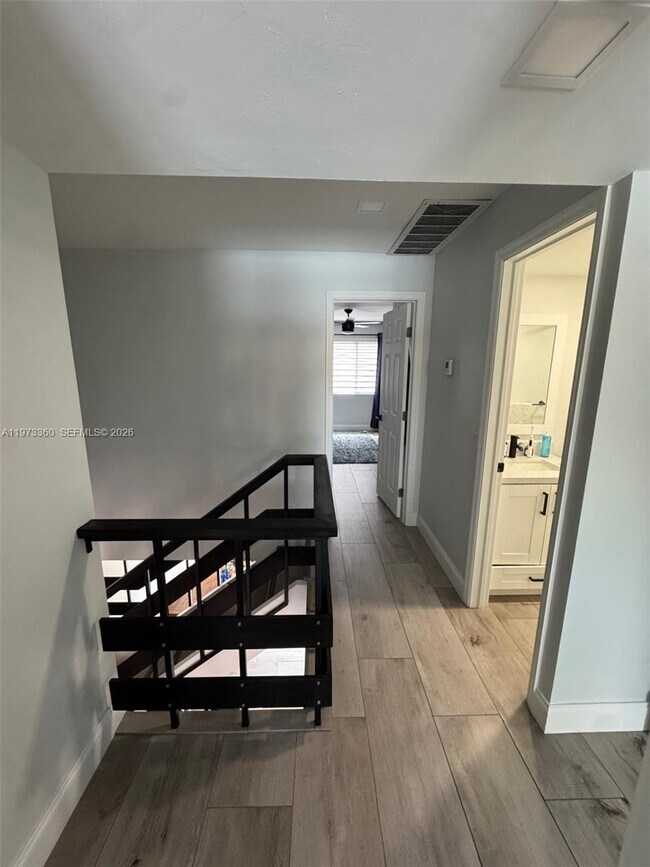 Building Photo - Southwest 102nd Place, Miami, FL 33173 - 3 BR 2.5 BA townhouse