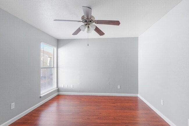 Building Photo - 12707 Bellaire Blvd