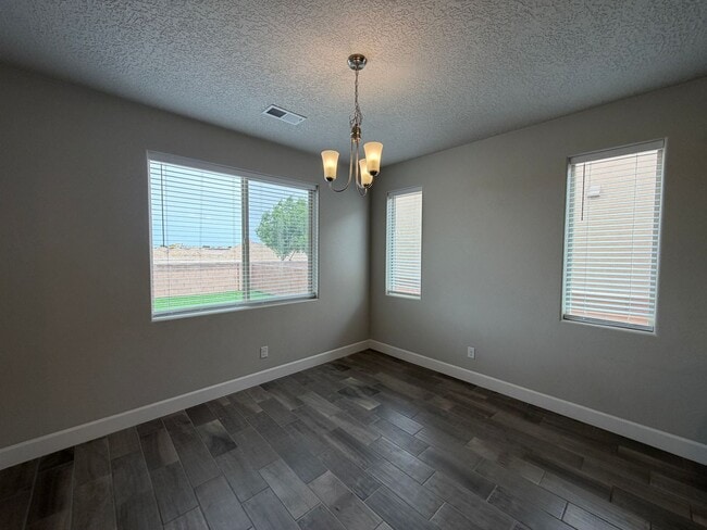 Building Photo - Luxury Single Story 3 Bedroom Plus Office / Sitting Room Recent Construction Available in Exclusi...