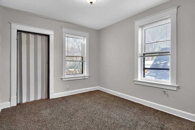 Building Photo - 7702 Lile Ave