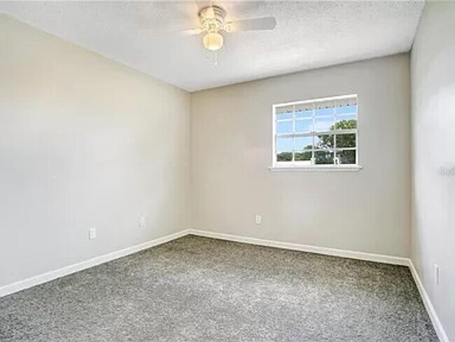 Building Photo - 4 Bed 3 Bath East Orlando OASIS!!!